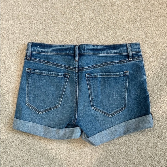 Ann Taylor loft blue jean shorts in size 0 / 25 - Picture 2 of 4